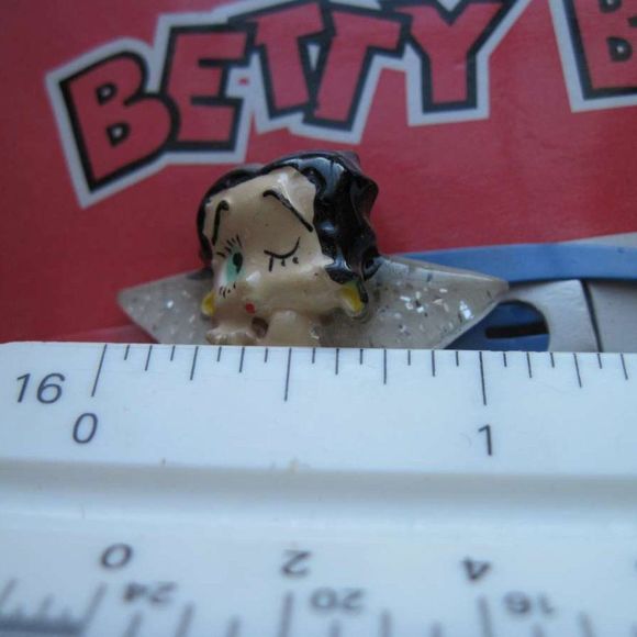 24 Colorful Betty Boop Snap Hair Clips Plastic Decorative Figures Sparkly Star - Picture 6 of 12